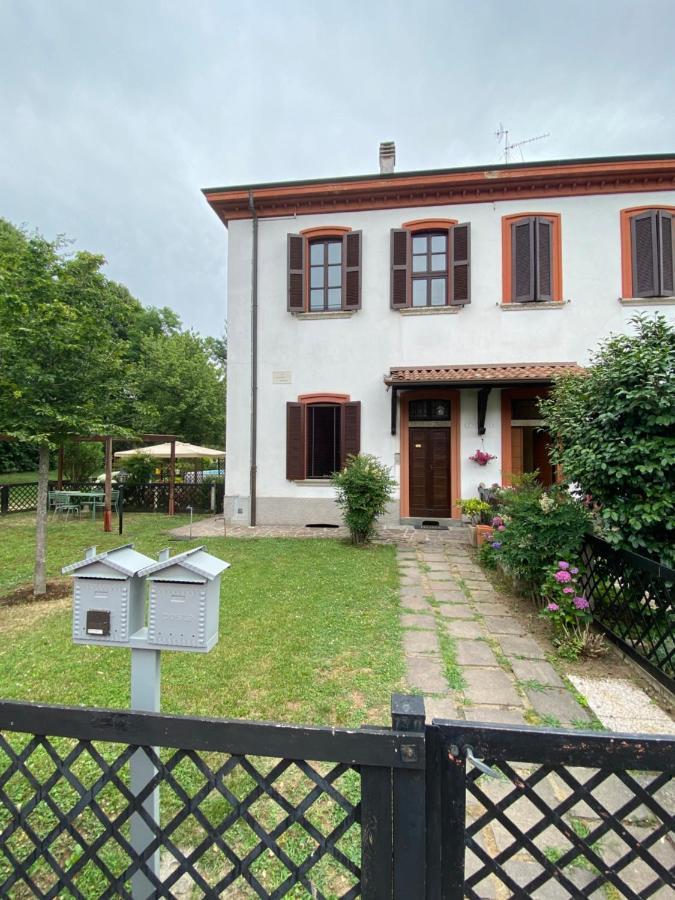 Crespi D'Adda A "Colori" Villa Capriate San Gervasio Bagian luar foto